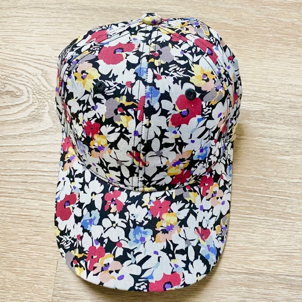Chic Hawaiian Baseball Hat Brand New